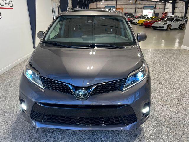 Toyota Sienna Se Premium 8-Passenger | Longwood, Fl | Millenia Motors - Thumbnail 12