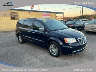 Chrysler Town & Country - Thumbnail 7