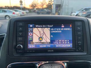 Chrysler Town & Country - Thumbnail 18