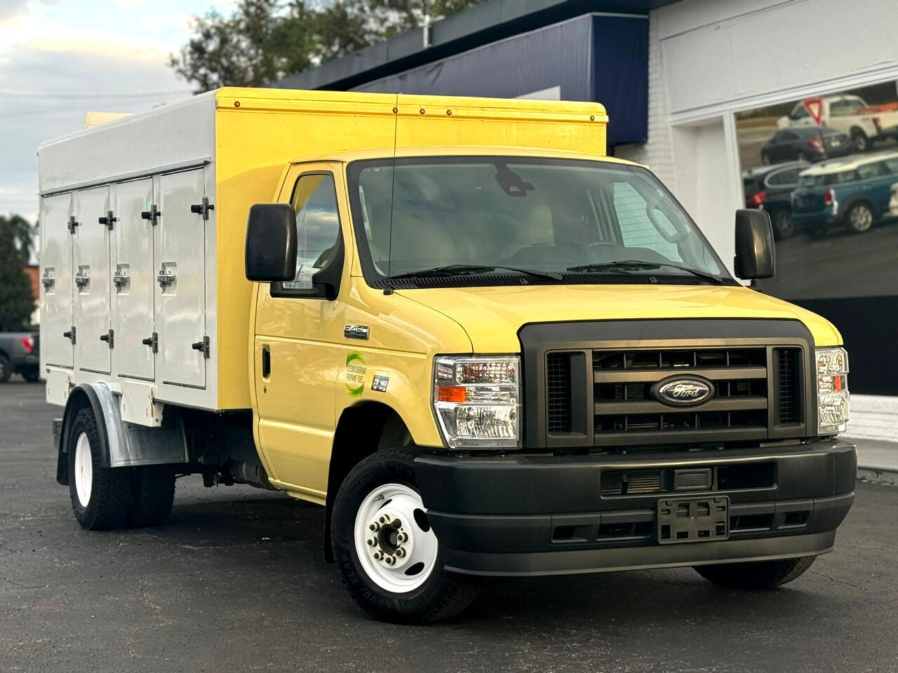 Ford E-Series Cutawayrefrigerated Truck - Thumbnail 3