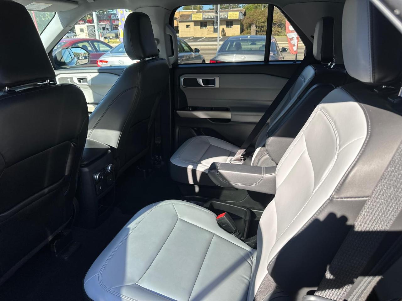 Ford Explorerxlt Awd - Thumbnail 16