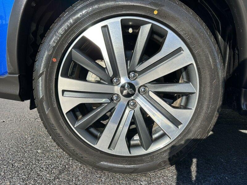 Mitsubishi Outlander Sport - Thumbnail 12