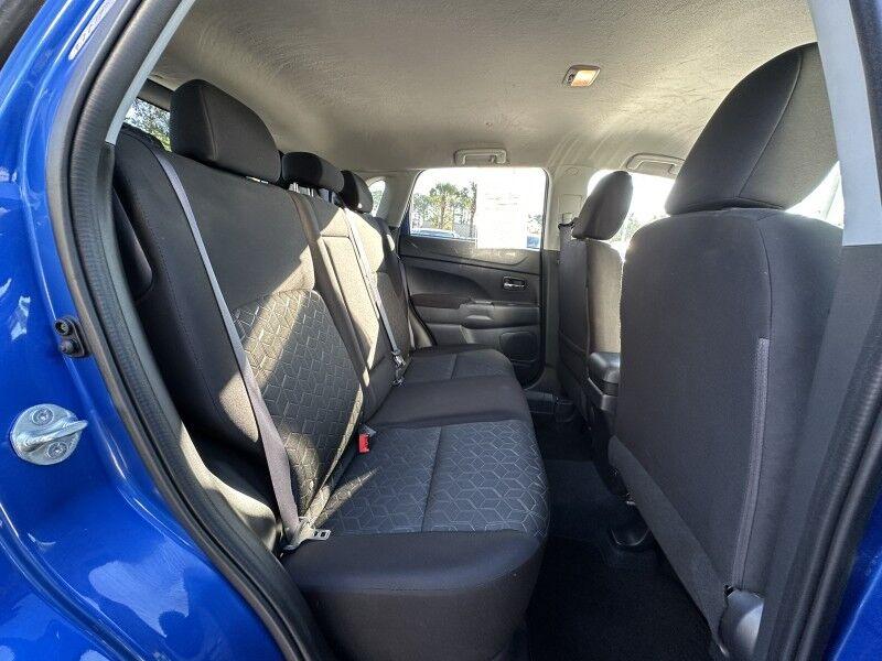 Mitsubishi Outlander Sport - Thumbnail 19