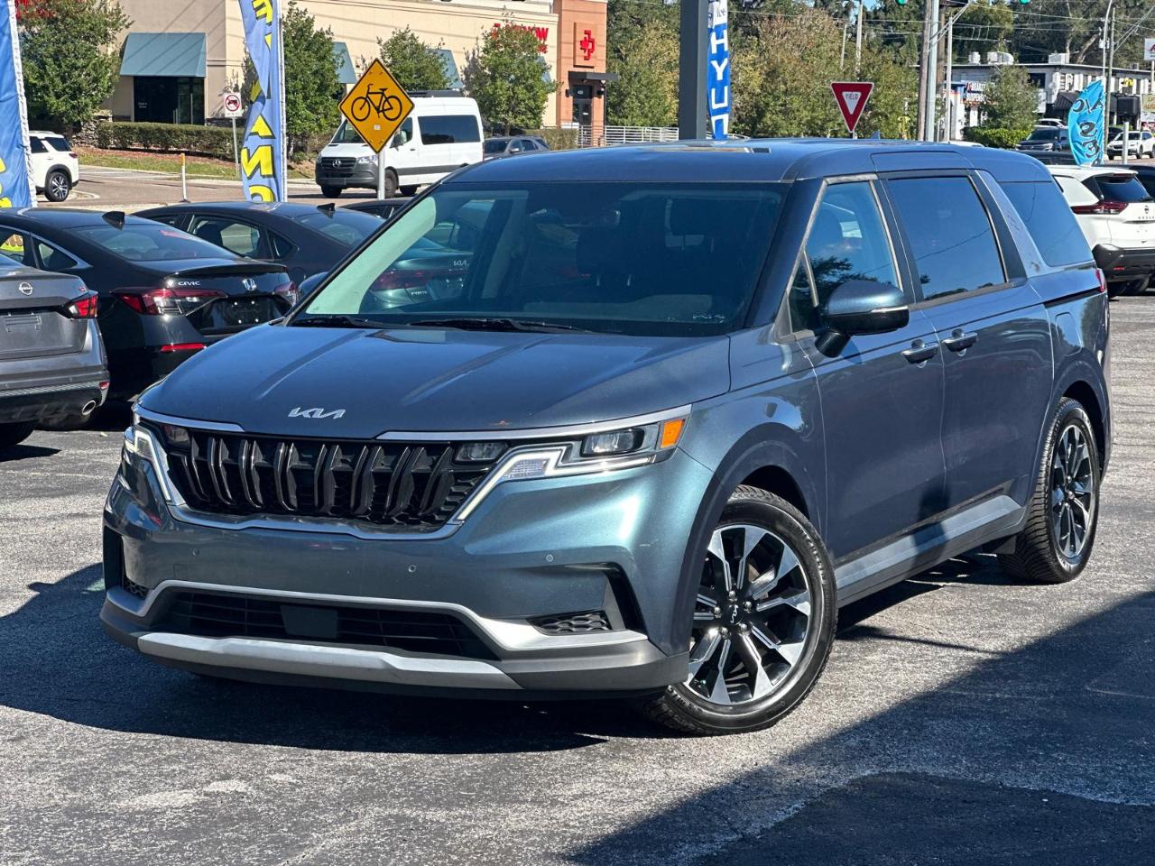 Kia Carnivalex - View 1