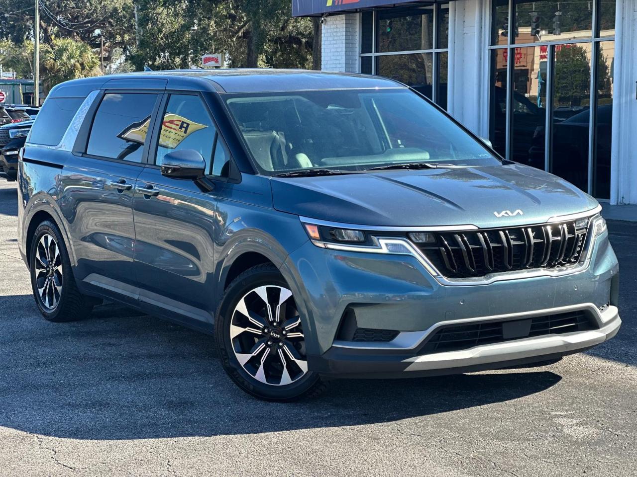 Kia Carnivalex - Thumbnail 2