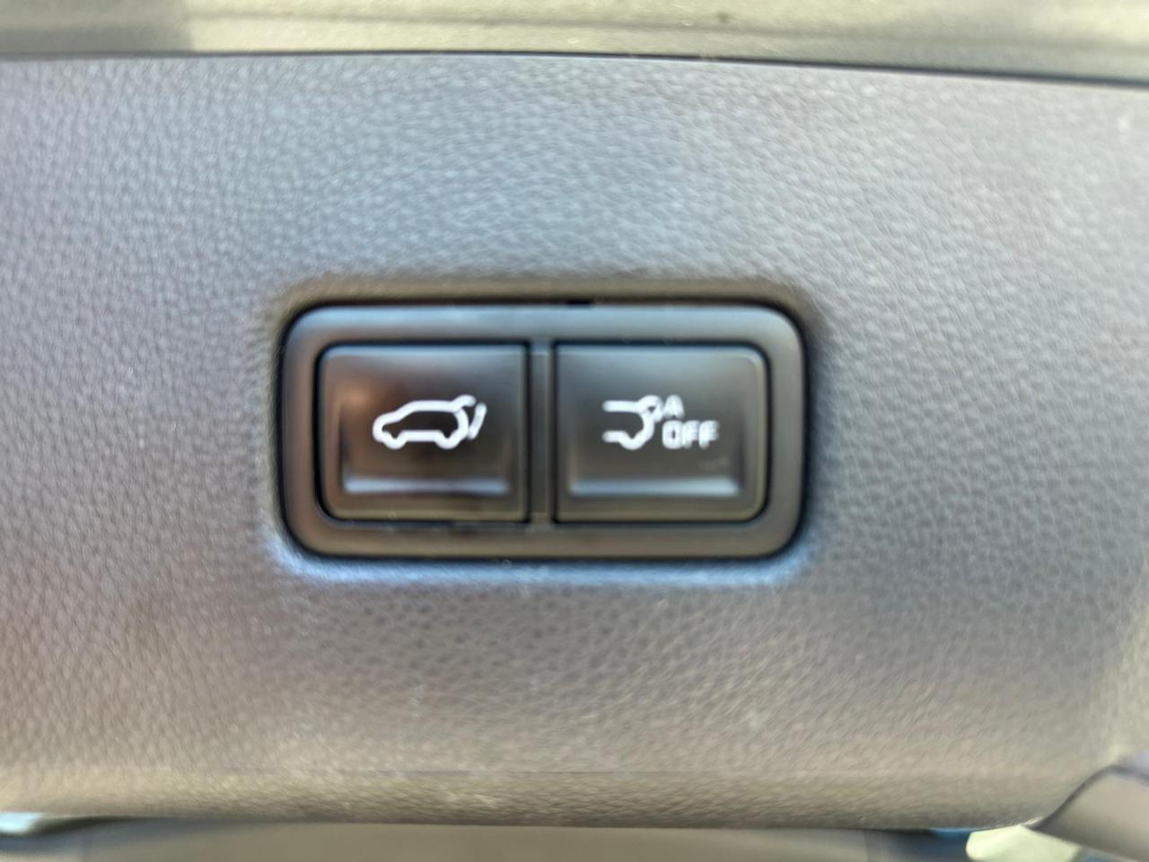 Kia Carnivalex - Thumbnail 10