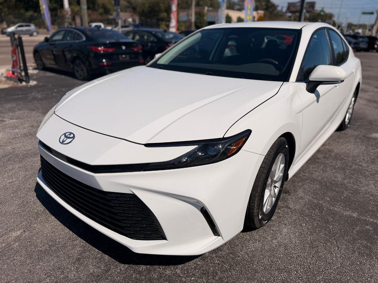 Toyota Camry Hybridle - Thumbnail 2