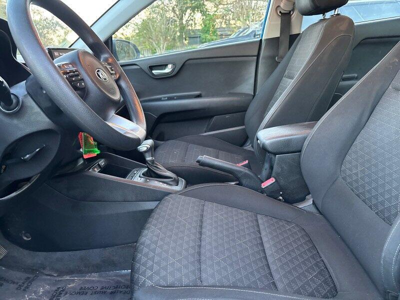 Kia Rio - Thumbnail 10