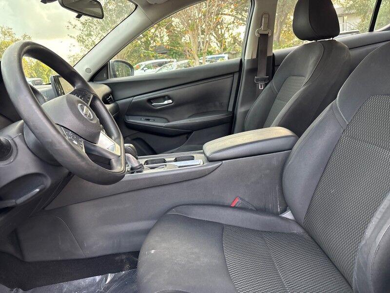 Nissan Sentra - Thumbnail 10