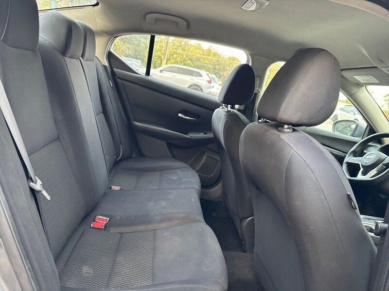 Nissan Sentra - Thumbnail 12