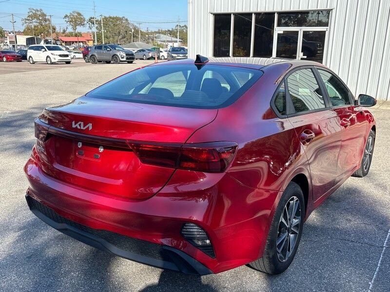 Kia Forte - Thumbnail 9