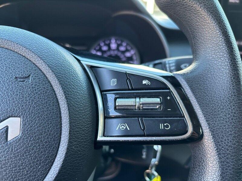 Kia Forte - Thumbnail 15