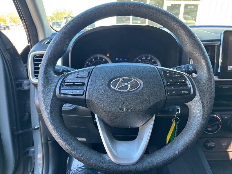 Hyundai Venue - Thumbnail 11