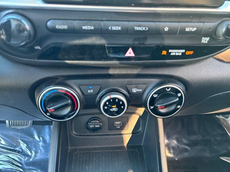 Hyundai Venue - Thumbnail 15