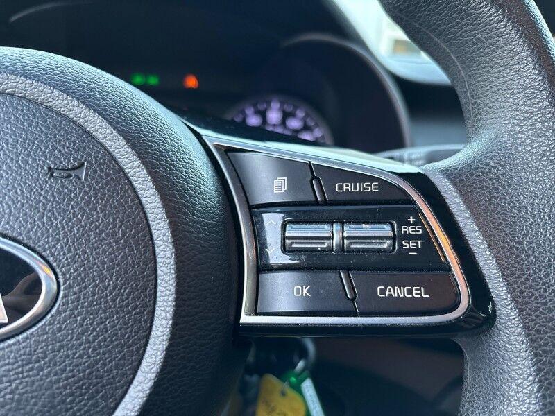 Kia Forte - Thumbnail 15