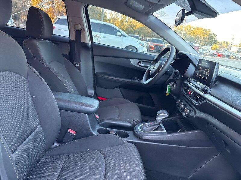 Kia Forte - Thumbnail 13