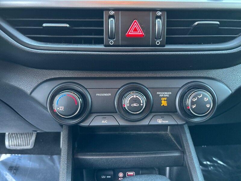 Kia Forte - Thumbnail 18