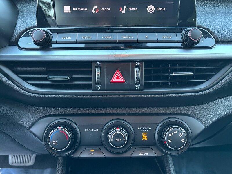 Kia Forte - Thumbnail 18