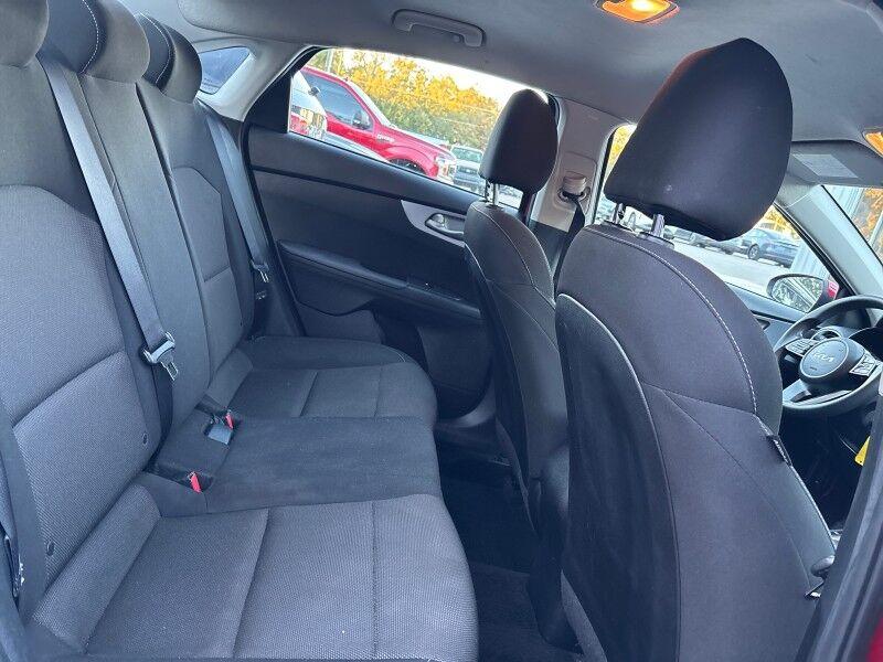 Kia Forte - Thumbnail 12