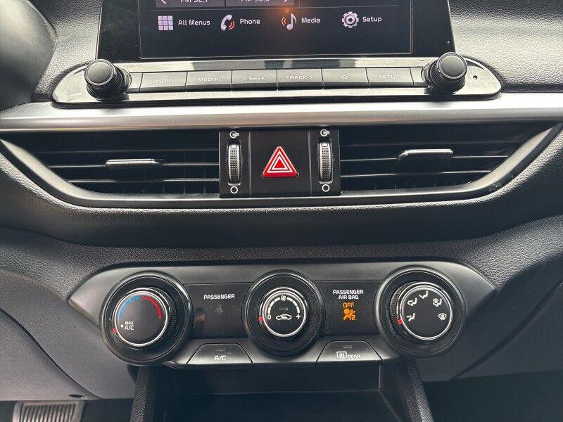 Kia Forte - Thumbnail 18