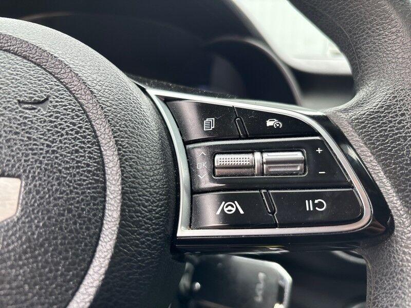 Kia Forte - Thumbnail 15