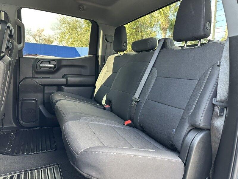 Chevrolet Silverado 1500 - Thumbnail 17