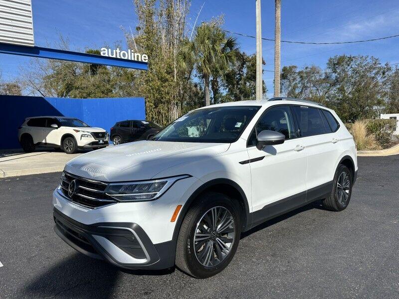 Volkswagen Tiguan - View 1