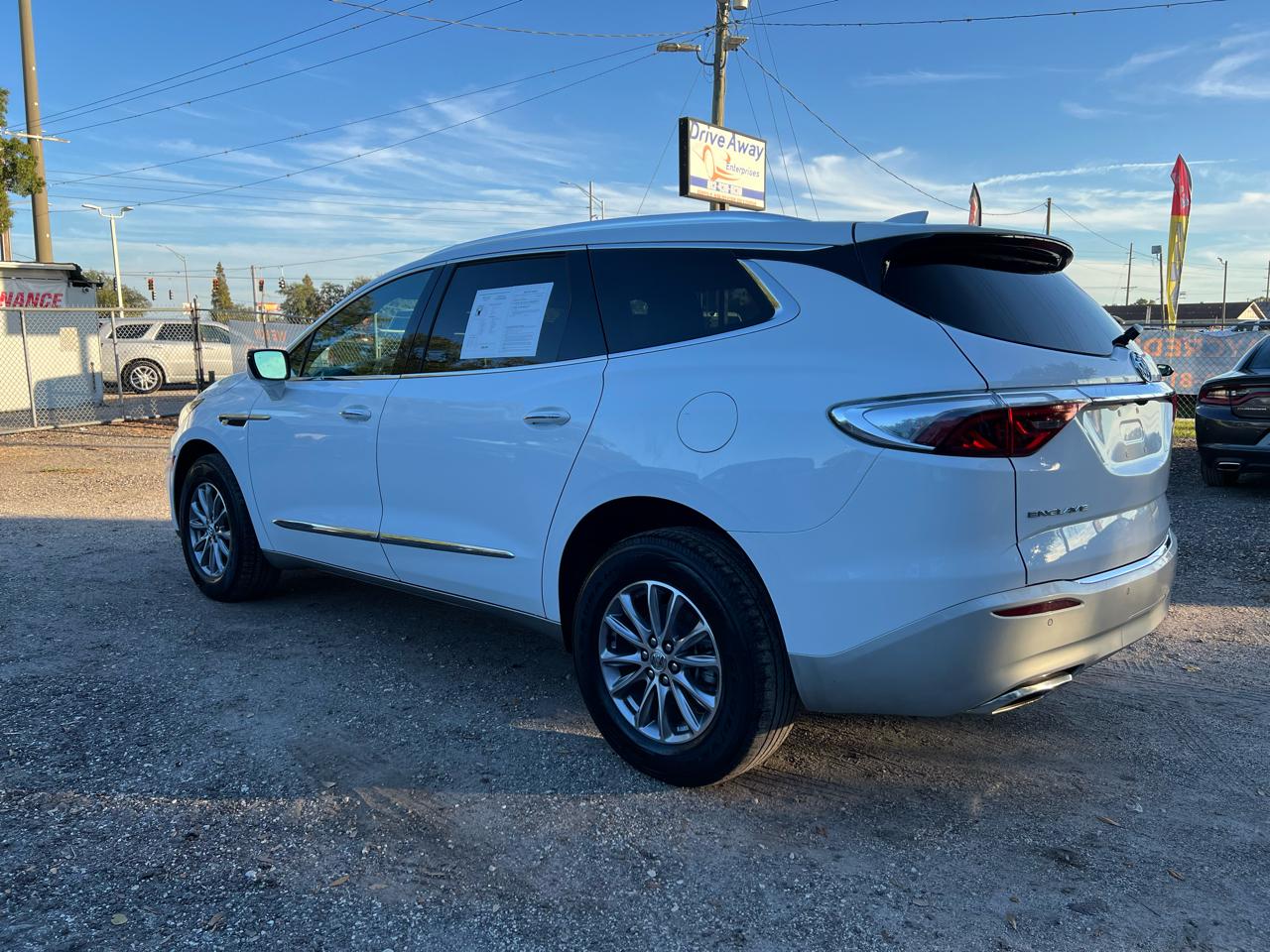 Buick Enclave - Thumbnail 6