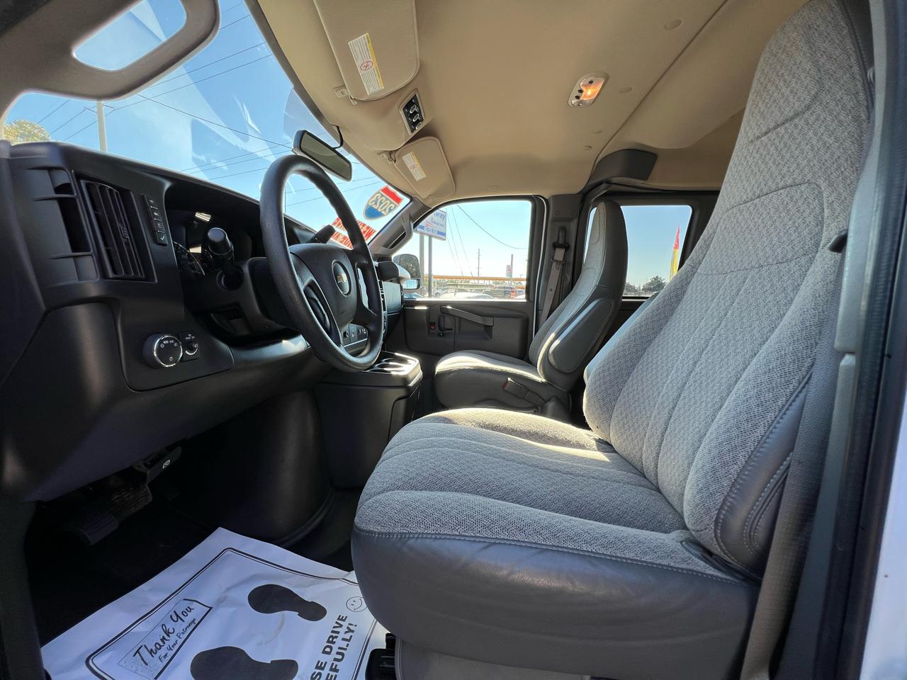 Chevrolet Express - Thumbnail 13