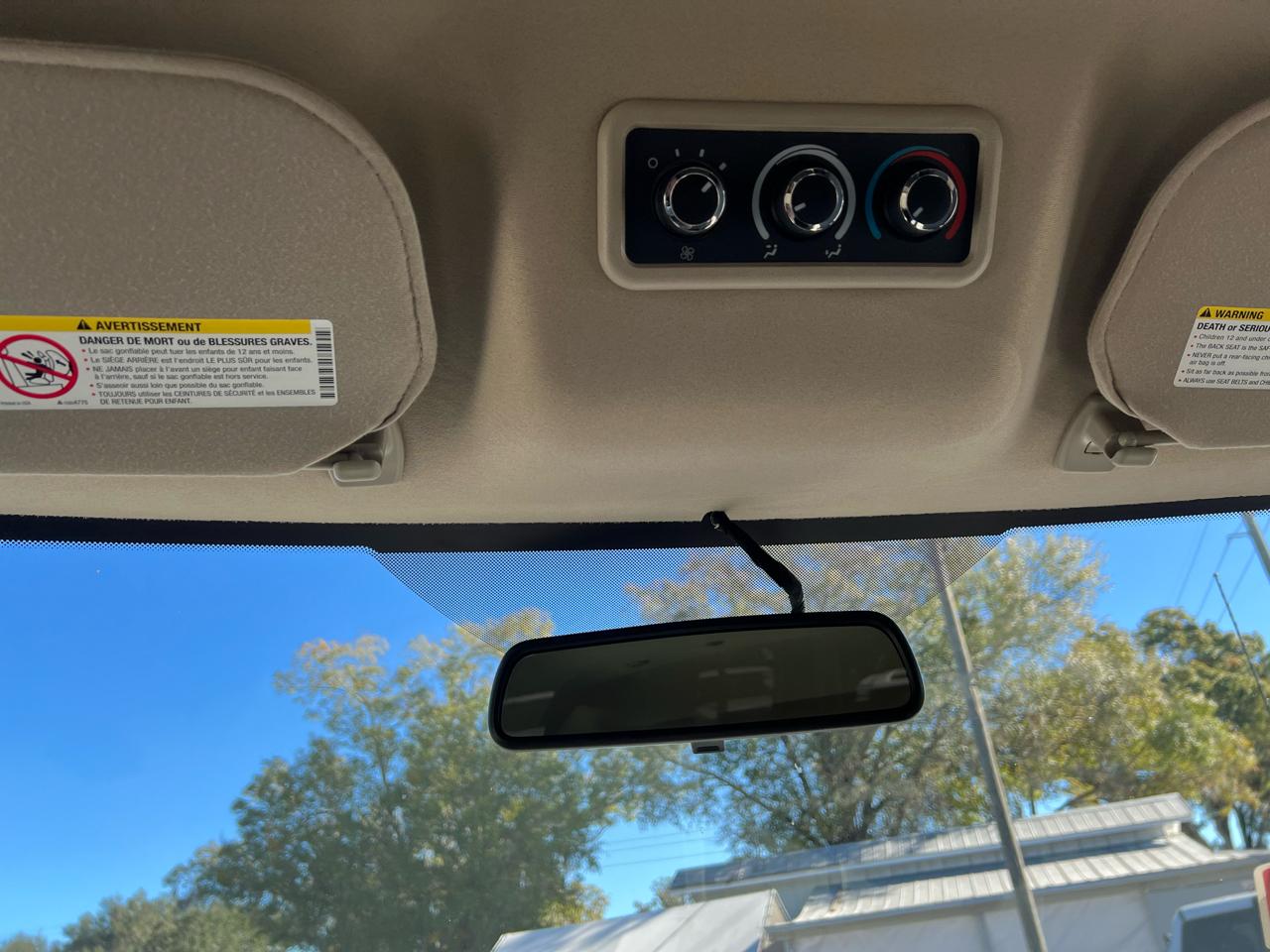 Chevrolet Express - Thumbnail 18