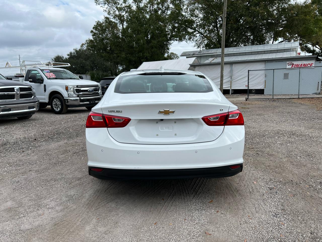 Chevrolet Malibu - Thumbnail 5