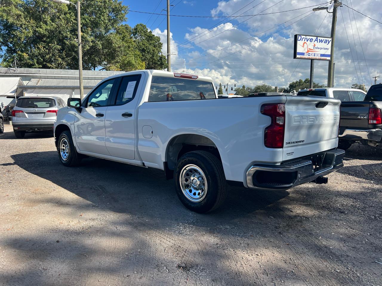 Chevrolet Silverado 1500 - Thumbnail 6