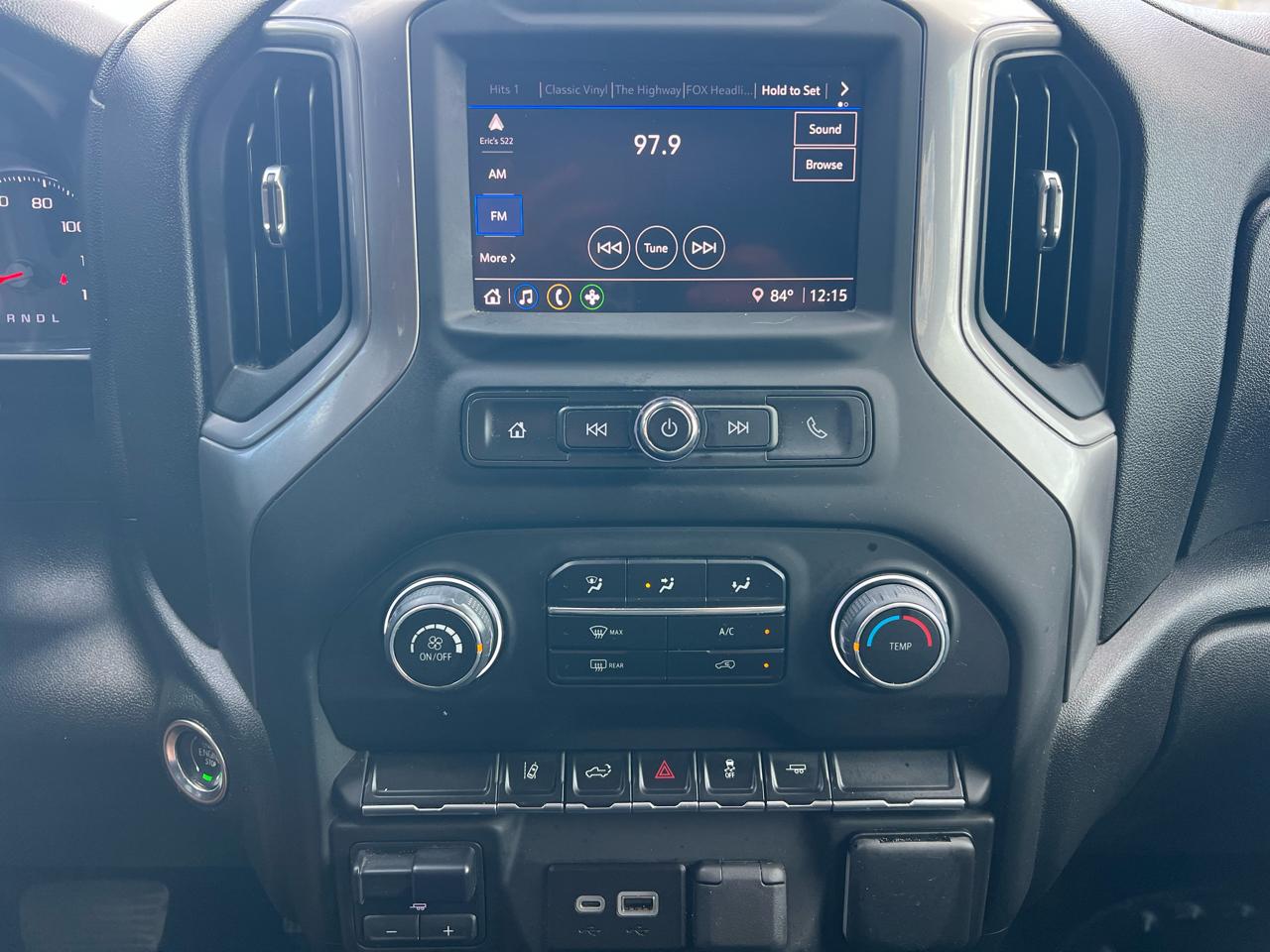 Chevrolet Silverado 2500Hd - Thumbnail 17