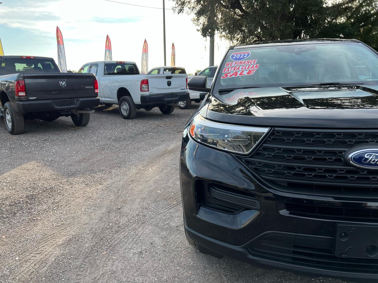 Ford Explorer - Thumbnail 10