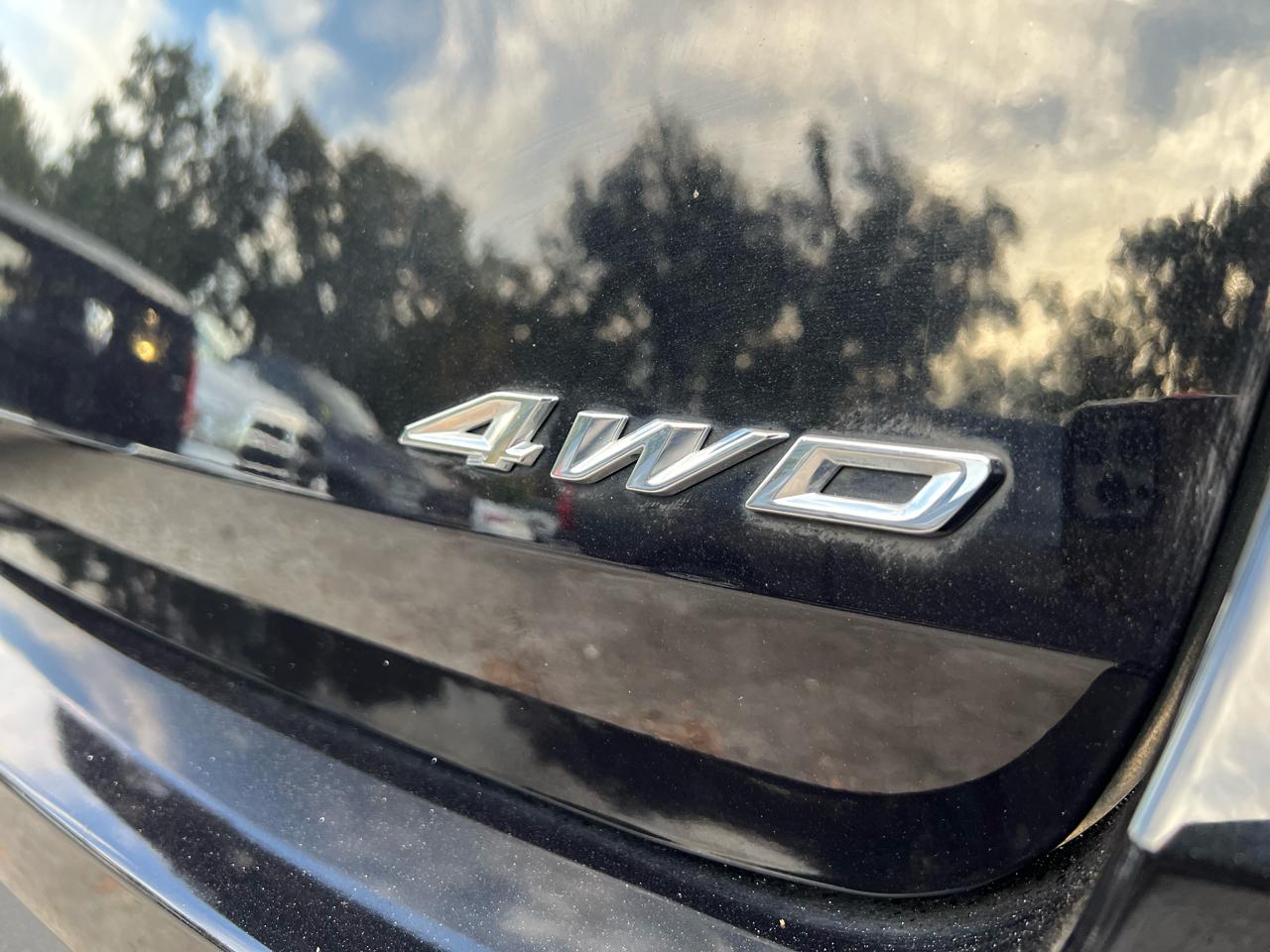 Ford Explorer - Thumbnail 2