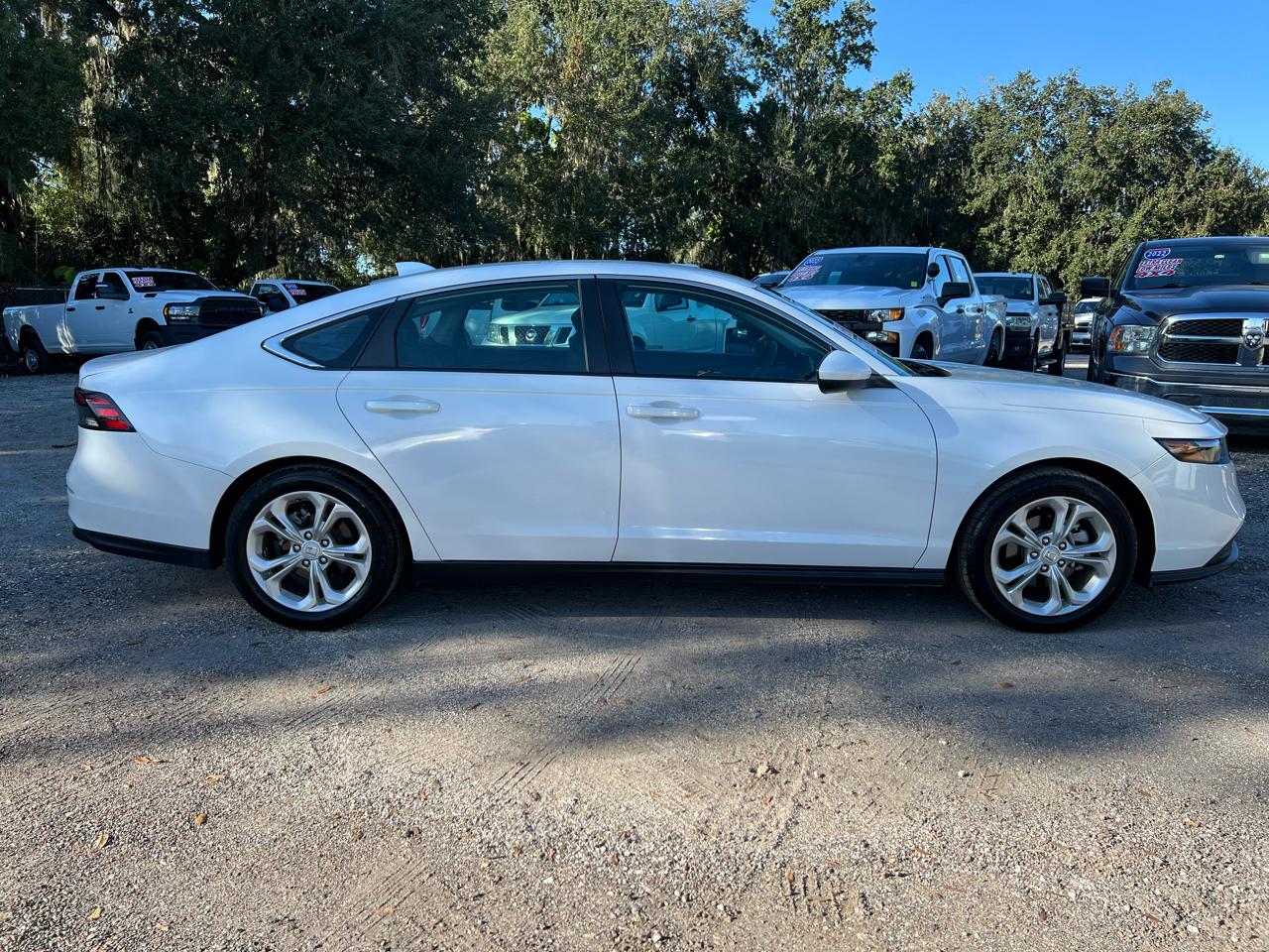 Honda Accord - Thumbnail 3