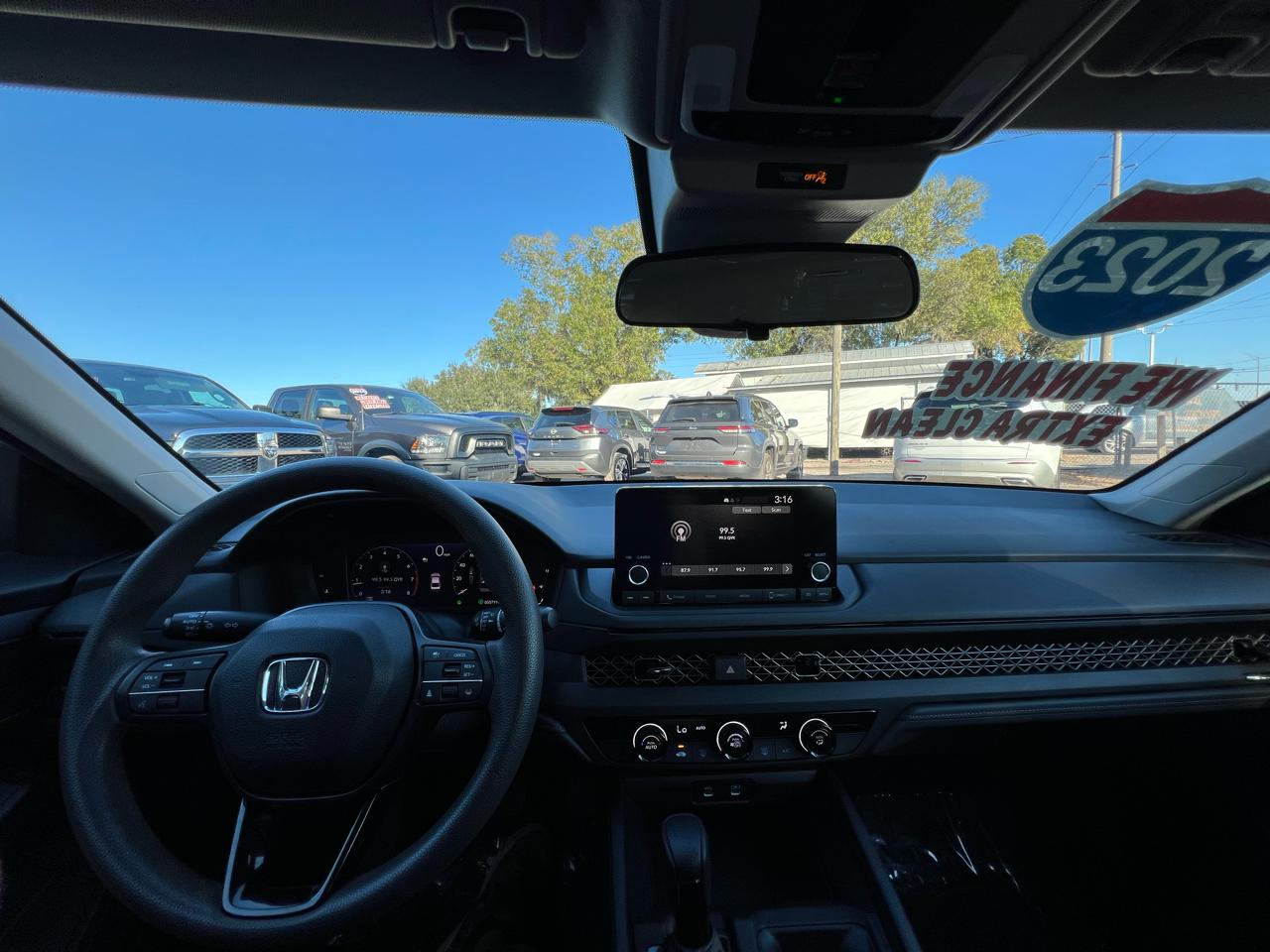 Honda Accord - Thumbnail 16