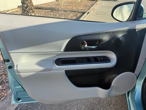 Toyota Prius C Two Hybrid Usb Bluetooth 123K Miles - Car For Sale - Tampa Hybrids Inc. - Thumbnail 9