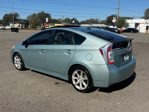 Toyota Prius Hybrid Three Solar Sunroof Pkg Leather Navigation 17 - Thumbnail 4