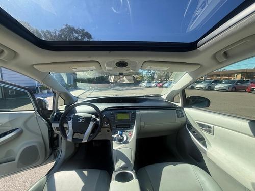Toyota Prius Hybrid Three Solar Sunroof Pkg Leather Navigation 17 - Thumbnail 11