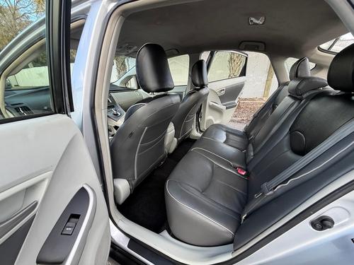 Toyota Prius Hybrid Two Leather Lift Kit & Oversized Tires Brand New Hybrid Battery! 187K Miles Sold - Car  - Thumbnail 17