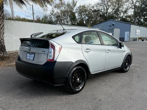 Toyota Prius Hybrid Two Leather Lift Kit & Oversized Tires Brand New Hybrid Battery! 187K Miles Sold - Car  - Thumbnail 4