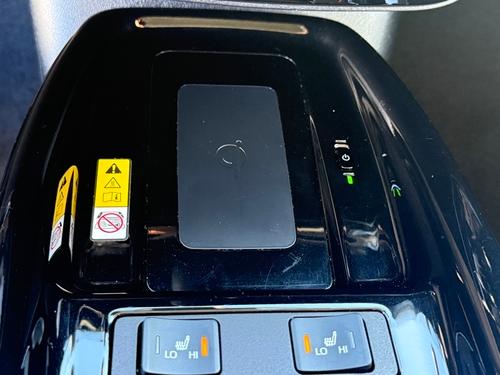 Toyota Prius Hybrid Limited Leather 11 - Thumbnail 16