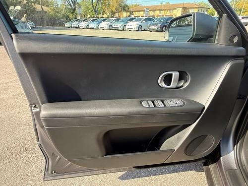 Hyundai Ioniq 5 Sel Rwd Adaptive Cruise 303 Mile Range Carplay Camera 32K Miles - Car For Sale - Tampa Hybri - Thumbnail 5