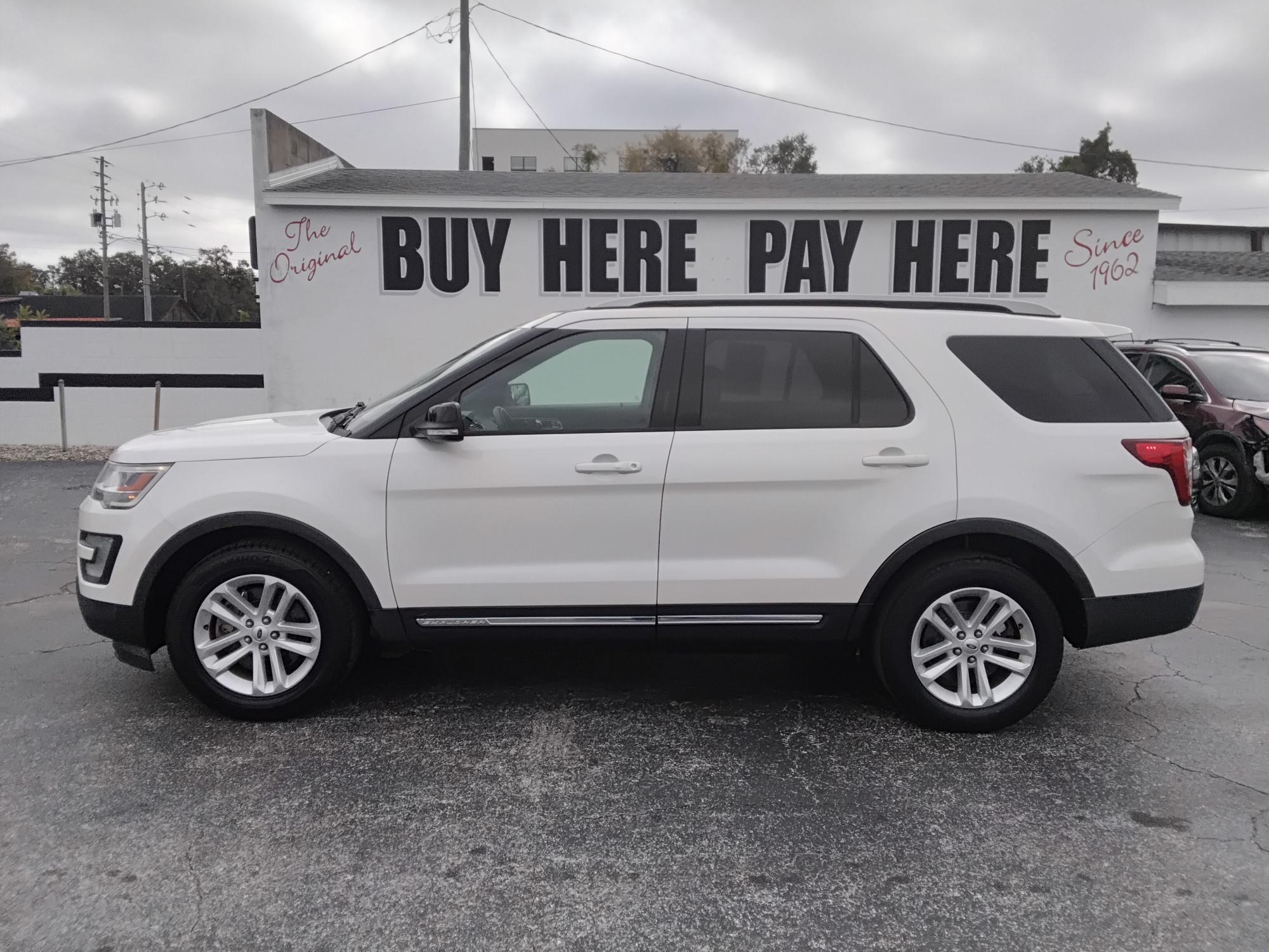 Ford Explorer Xlt Fwd - View 1