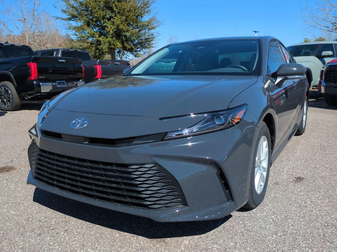 Toyota Camry Le - Thumbnail 3