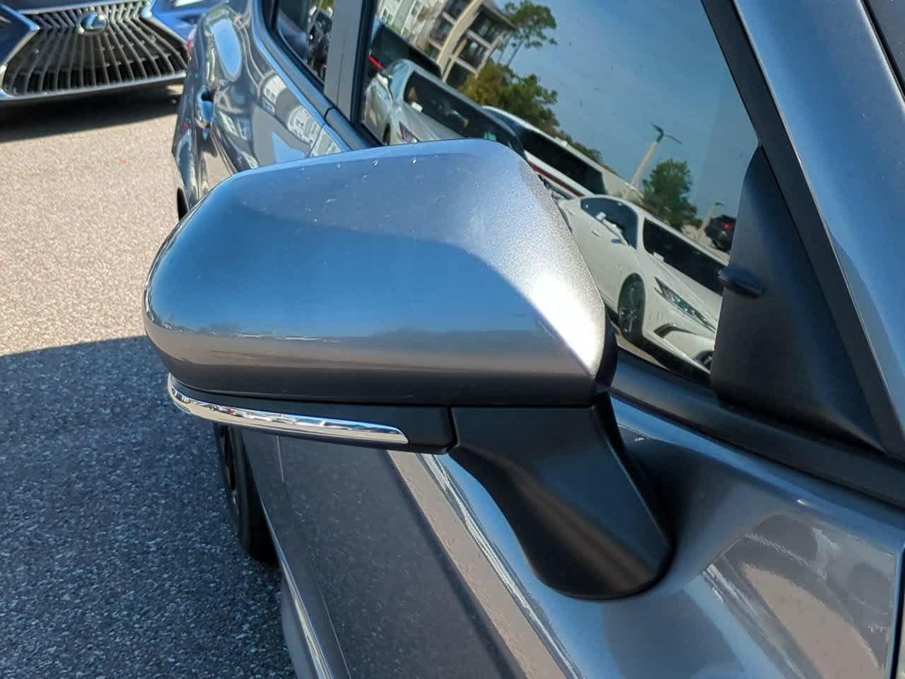 Toyota Camry Se - Thumbnail 13