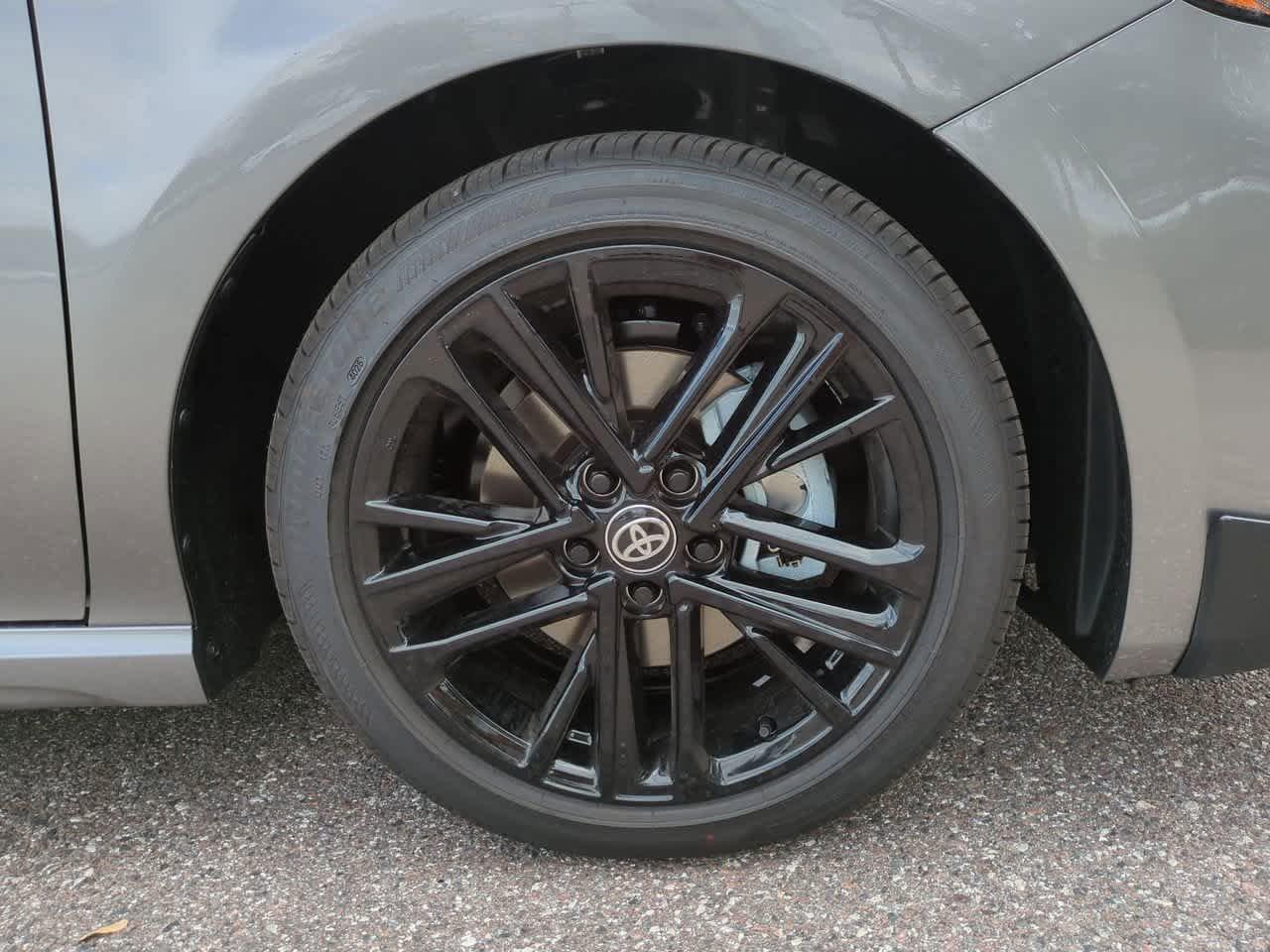 Toyota Camry Se - Thumbnail 12