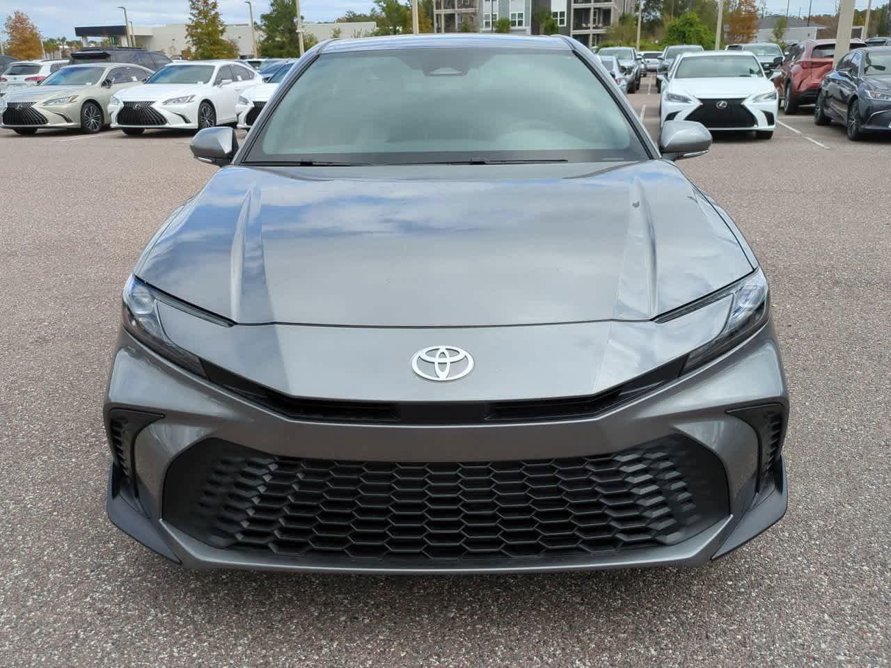 Toyota Camry Se - Thumbnail 10