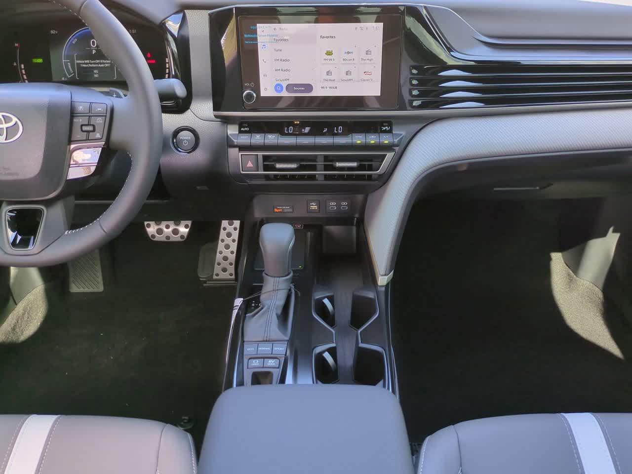 Toyota Camry Se - Thumbnail 19